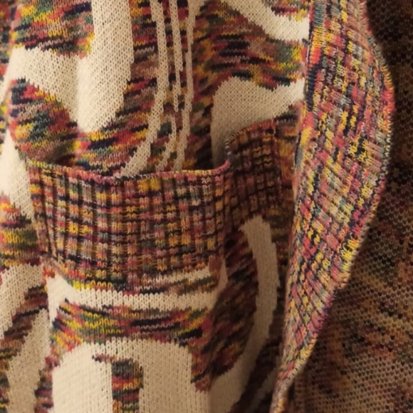 One Size Knit Cape - Picture 2 of 3